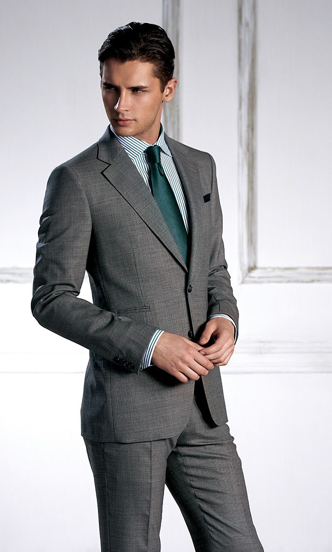 定制西服面料如何選擇?怎么選擇合適的顏se？